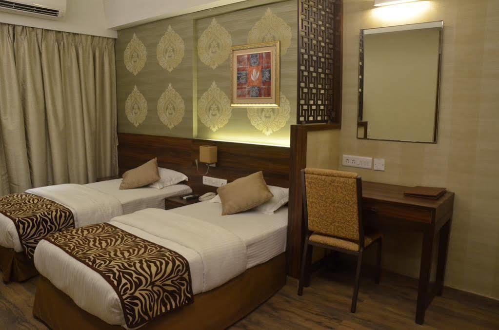 Hostel Mumbai By Maharana Inn Extérieur photo