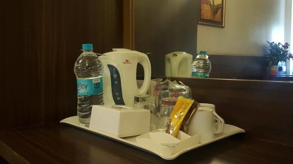 Hostel Mumbai By Maharana Inn Extérieur photo