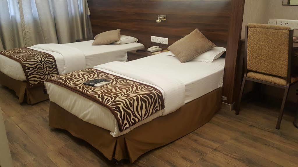 Hostel Mumbai By Maharana Inn Extérieur photo
