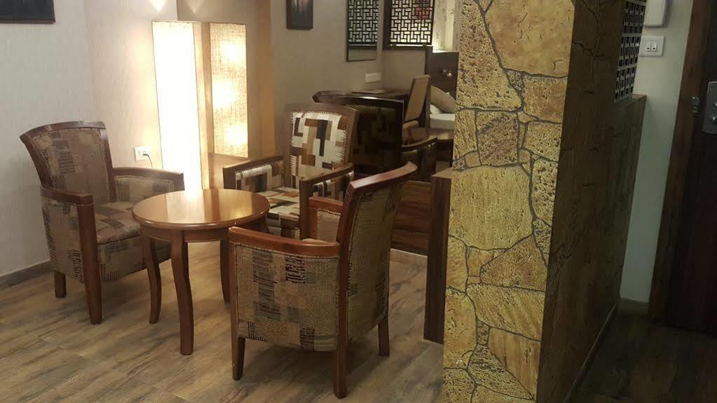 Hostel Mumbai By Maharana Inn Extérieur photo