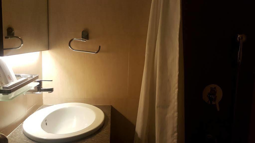 Hostel Mumbai By Maharana Inn Extérieur photo