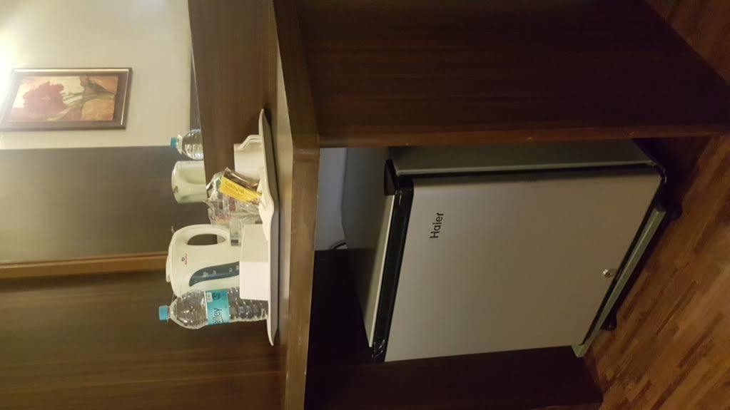 Hostel Mumbai By Maharana Inn Extérieur photo